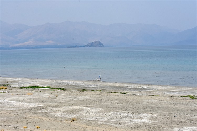 Aşırı buharlaşma Van Gölü Havzası'nı olumsuz etkiledi