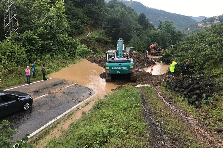 Selden etkilenen illerde saha çalışmaları sürrüyor