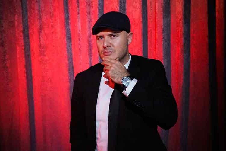 Feministlerden tehdit alıyorum