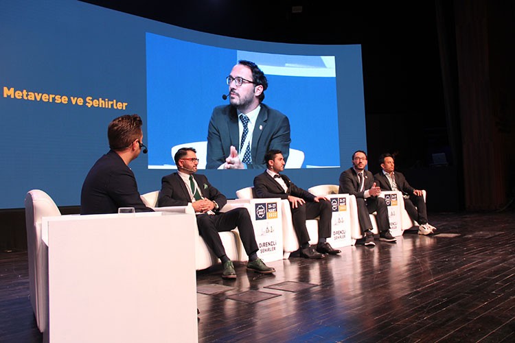 Metaverse'te alınan arsalar tek başına para etmiyor