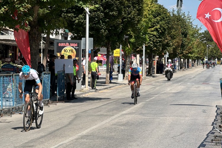 Kurtuluş Yolu Bisiklet Turu'nda sporcular Çorum'a ulaştı
