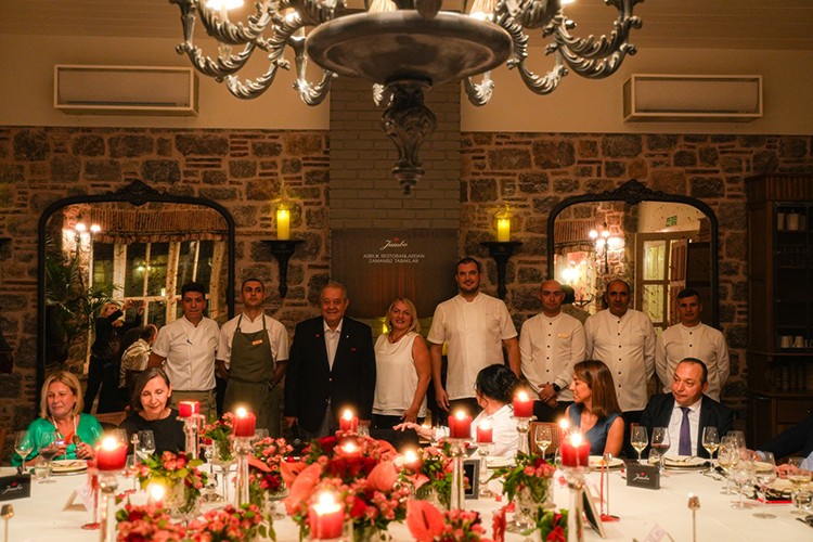 Atatürk'ün toplantılarını yaptığı köşkte özel gece