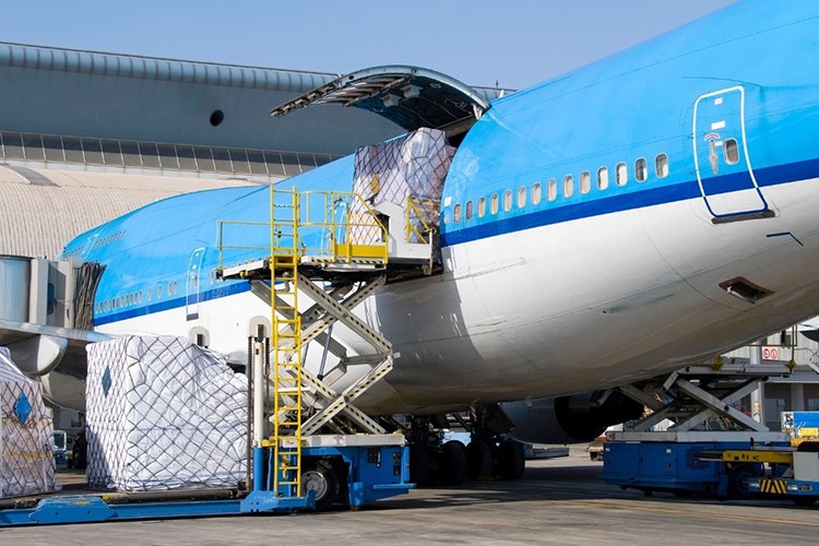 Hava yolu kargo yükü yılın ilk 6 ayında yüzde 1,6 arttı