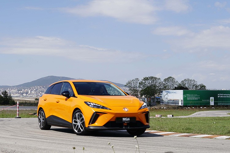 Elektrikli ve Hibrit Araçlar Sürüş Haftası 5'inci Kez Düzenlendi