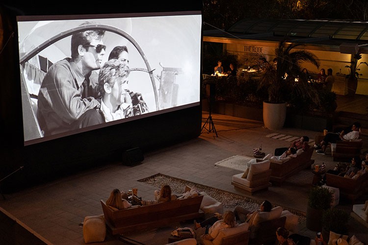 Sinemanın en güzel hali The Roof'ta