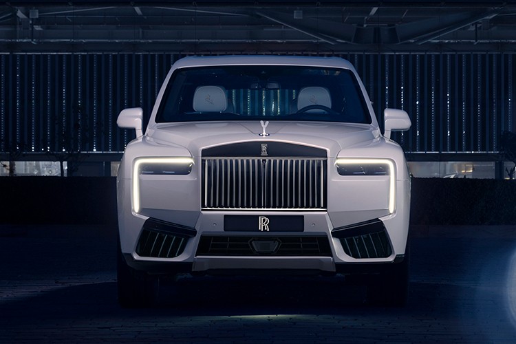 Uzayın dramasını kutlayan eşsiz tasarım; Cullinan Cosmos