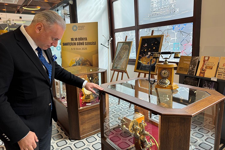 Akrep ile yelkovan bugün Dünya Saatçilik Günü'nü gösteriyor