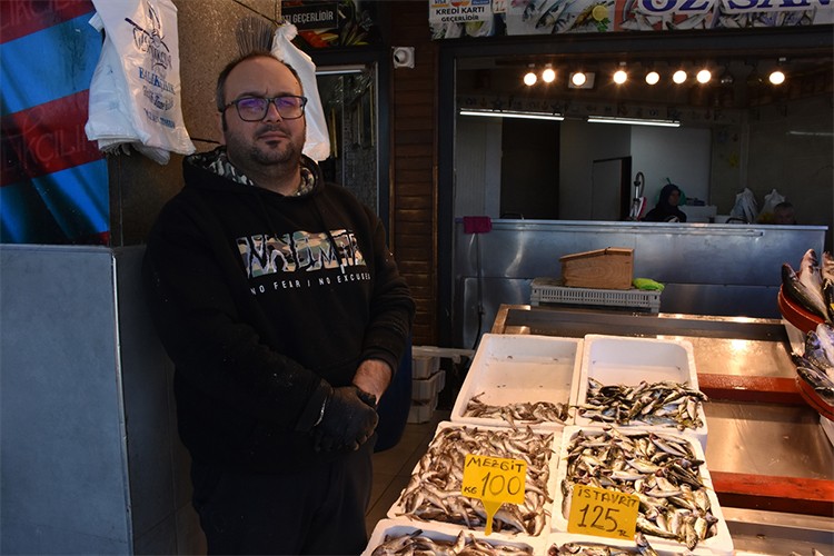 Trabzon'da hamsinin yerini mezgit ve istavrit aldı