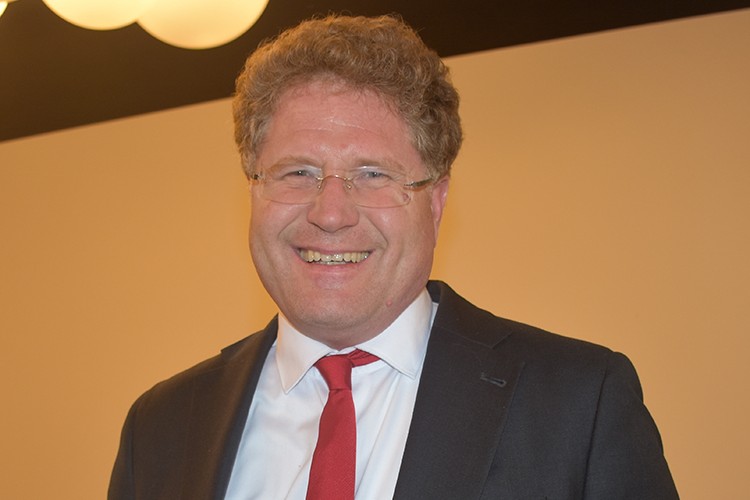 Almanya, yeşil hidrojenin boru hatları üzerinde çalışıyor