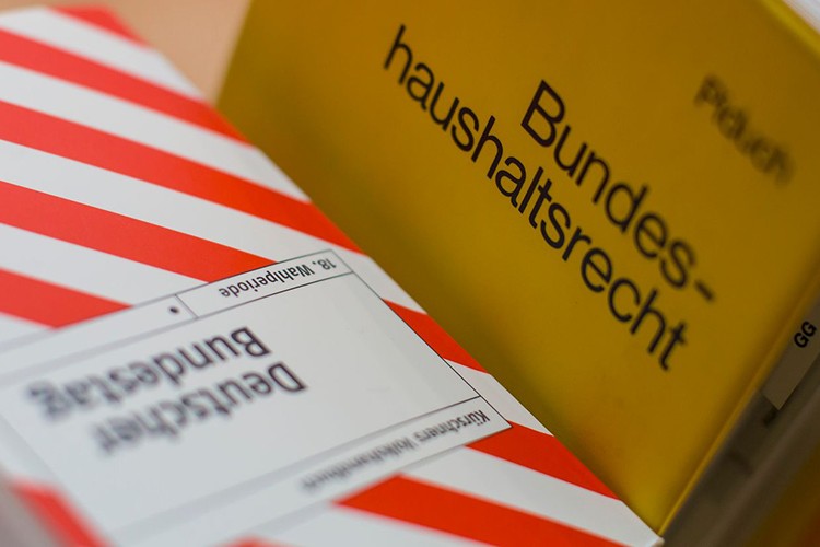 Almanya'da 2025 bütçe tasarısı onaylandı