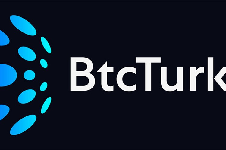 BtcTurk'ten, kız futbolculara destek