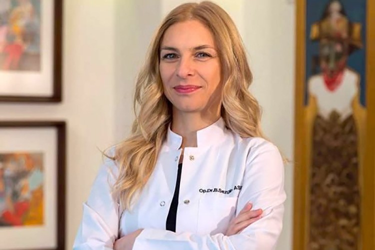 İlerleyen yaşlarda yakın görmede zorluk yaşanıyor