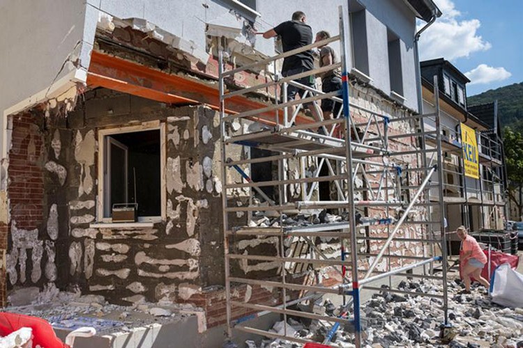 Almanya'da sel mağdurlarına sigortalar 1,5 milyar ödedi