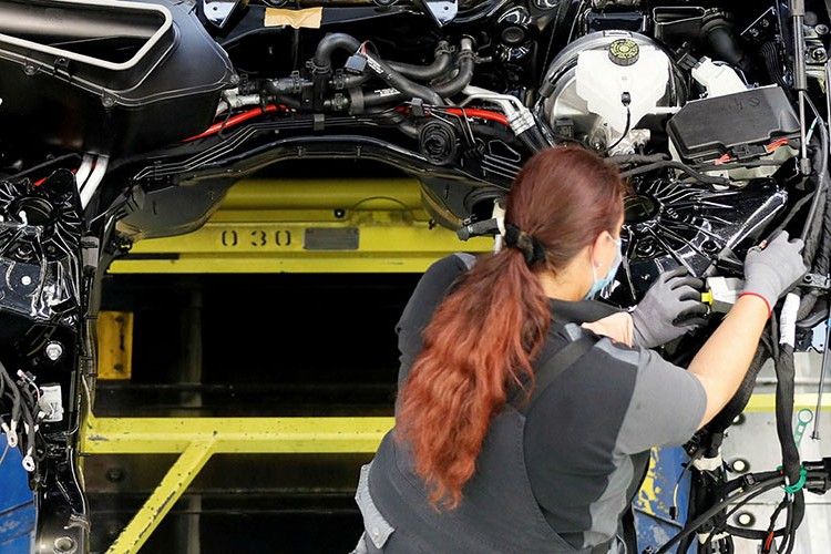 Onbinlerce işçi çıkaracaklar