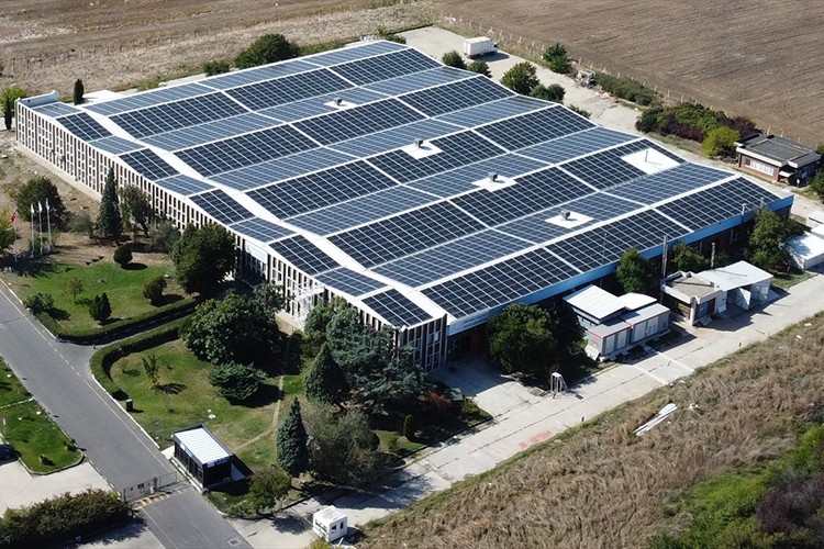 CW Enerji, Tekirdağ'da bir firmanın çatısına GES kurulumu gerçekleştirdi