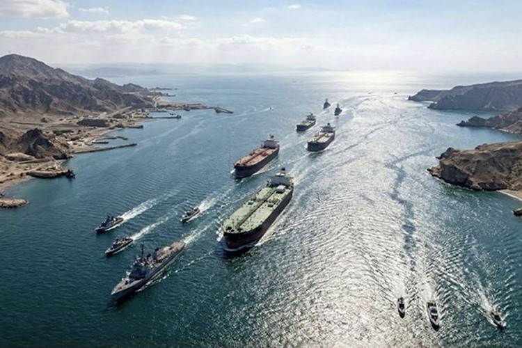 Hürmüz'den geçen tanker sayısında artış