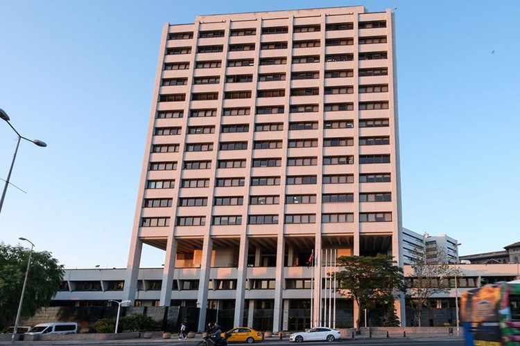 Faiz beklenenin üzerinde arttı