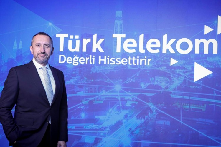 Türk Telekom ve Kızılay'dan deprem bölgesinde sınava girecek öğrencilere motivasyon desteği