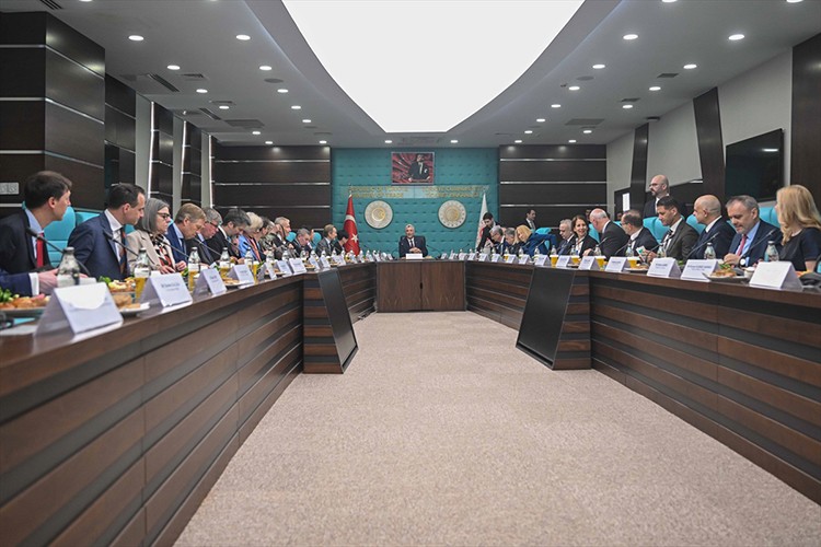 Bakan Bolat, AB ülkelerinin büyükelçileriyle bir araya geldi