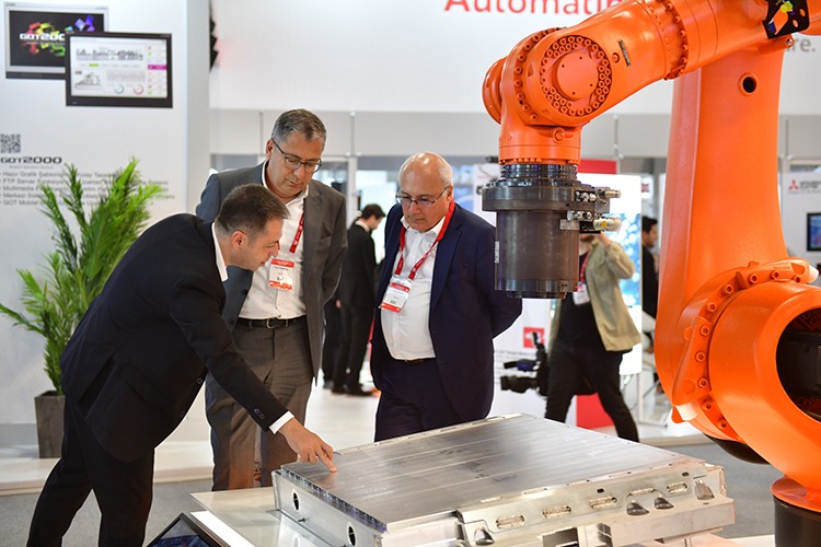 30 yıldır yükselen grafiğiyle sektörlerin nabzını tutuyor