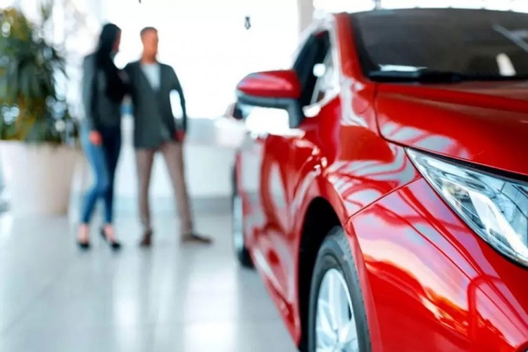 Otomobil satışlarında düşüş devam ediyor