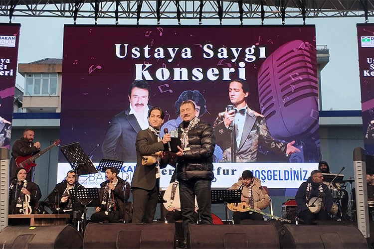 Ferdi Tayfur, Bahçelievler'de özel bir konser programı ile anıldı