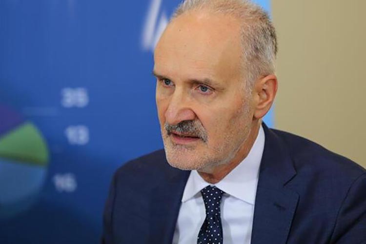 "Reeskont kredileri azaltılmamalı"