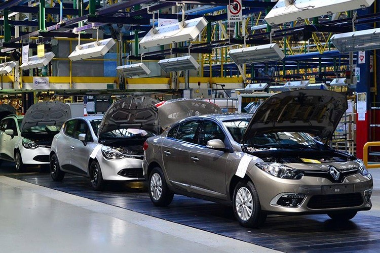 "Savaş" otomotiv sektörünü "teğet geçecek"!