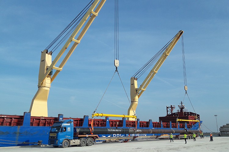 Karadeniz'in ticaret merkezi Karasu Limanı 6 yaşında