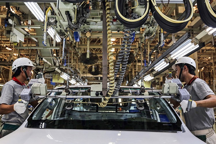 Tayland'daki tesislerde üretimi durdurdu