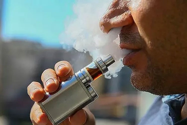 Elektronik sigara akciğer kanseri riskini artırıyor