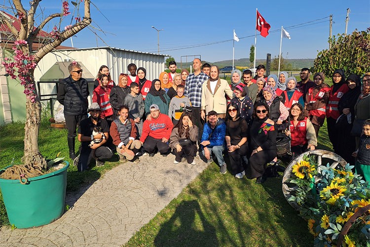 Sakarya'da "özel" bireyler atlı terapiyle hayata bağlanıyor