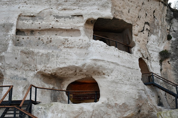 Hasankeyf'te 10 mağara turizme açıldı