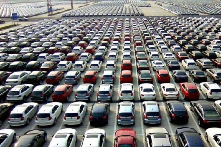 Otomobil ve hafif ticari araç pazarı % 0,2 büyüdü