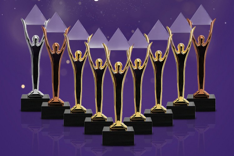 AXA Sigorta, 9 Stevie Ödülü birden