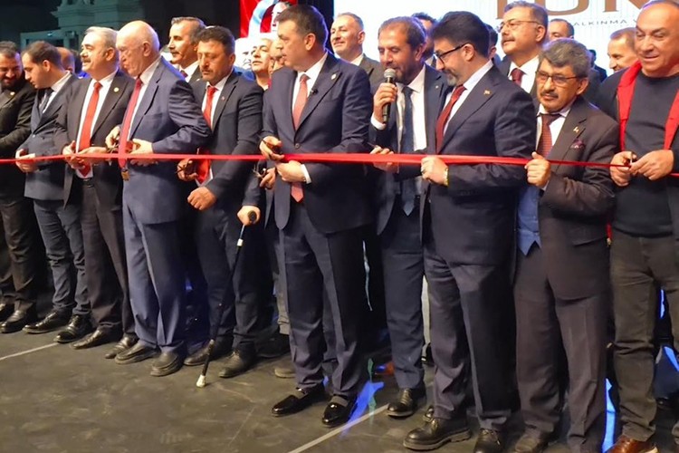 TÜMKİAD İstanbul il başkanlığı açılışı yoğun katılımla gerçekleşti