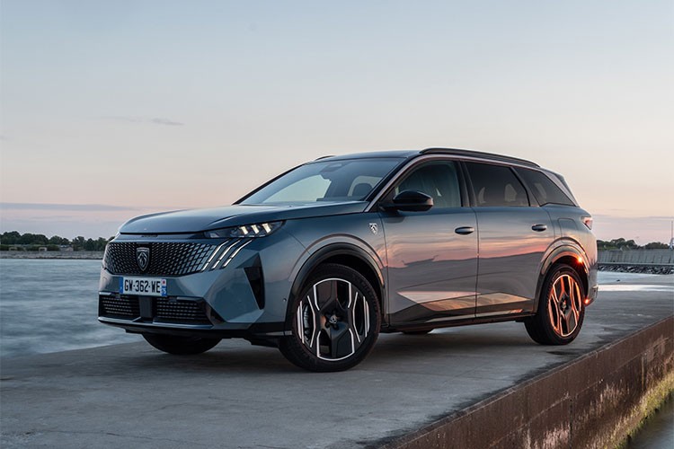 Peugeot Türkiye 2024'te 70 bin satış hedefliyor