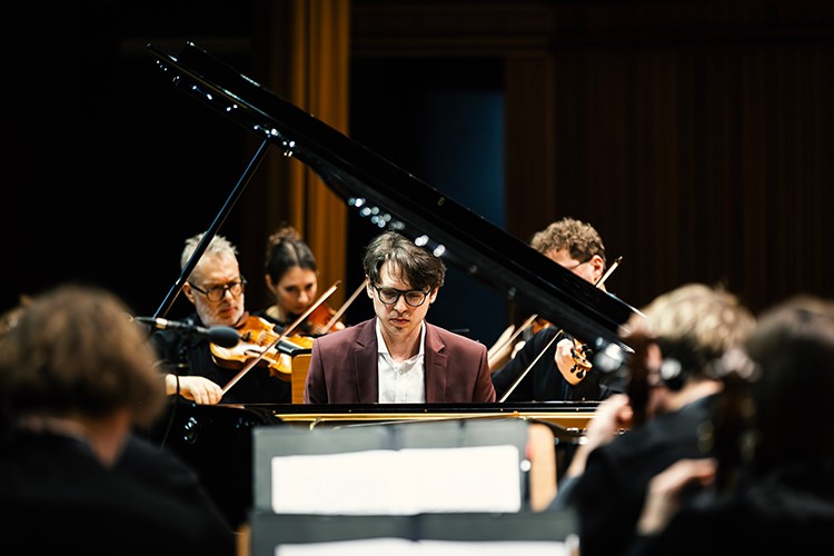 Kremerata Baltica ve Lucas Debargue ile müzik ziyafeti