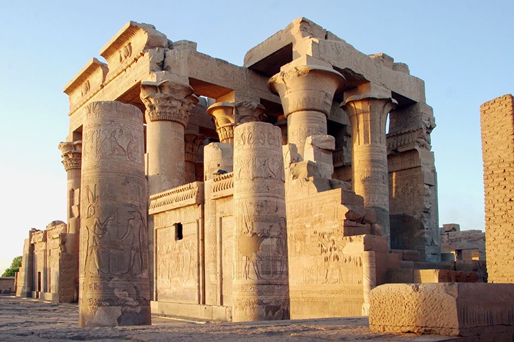 Timsah Tanrısının Kasabası Kom Ombo