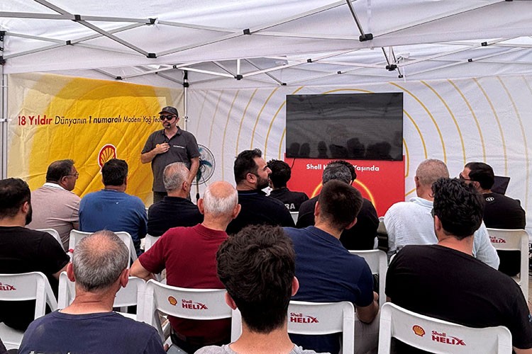 Shell Helix motor yağları, ustalarla buluştu