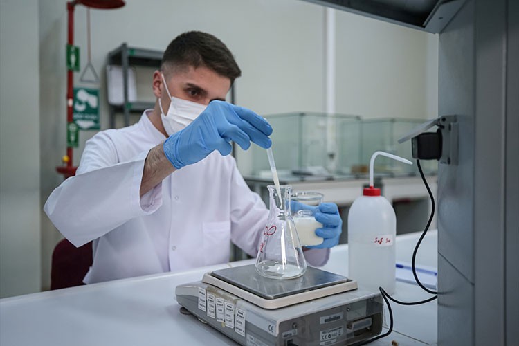 Mehmetçiğin gıda sağlığı GKAM laboratuvarlarına emanet
