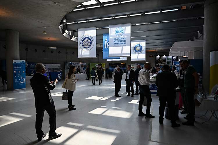 Süt sektöründeki gelişmeler masaya yatırılıyor