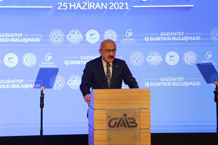 "Kamu maliyesi olumlu sinyaller veriyor"