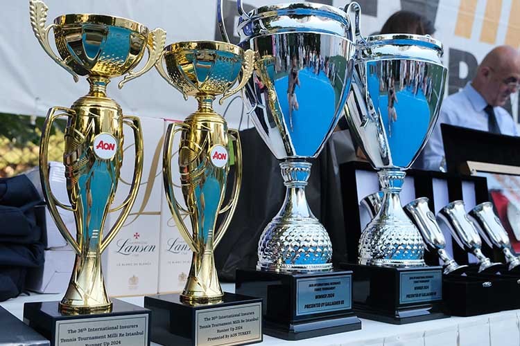 36. Milli Re Uluslararası Sigortacılar Tenis Turnuvası'nın şampiyonları belli oldu