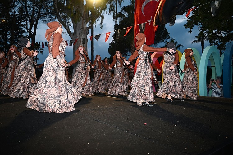 Antalya'da 11. Uluslararası Güneşin Evi Türkiye Festivali düzenlendi