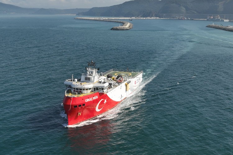 Oruç Reis Sismik Araştırma Gemisi Mavi Vatan'a döndü