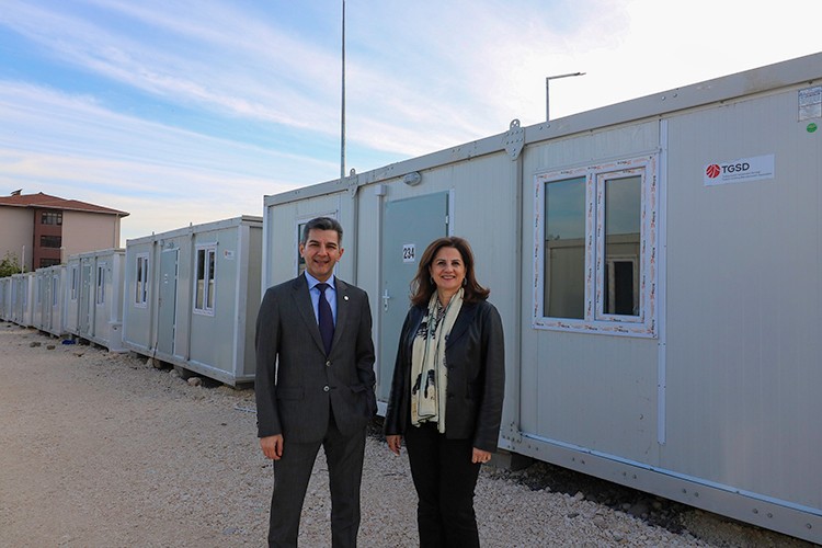 TGSD, Adıyaman'da işçi aileleri için konteyner kent kurdu
