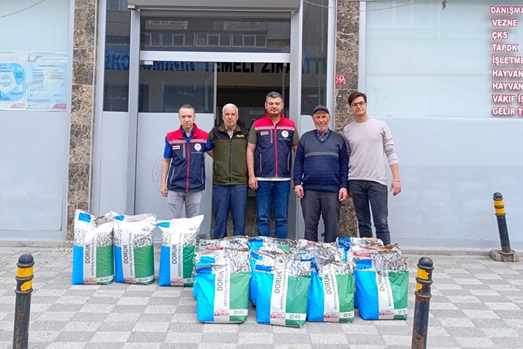 Üreticiye 6,1 tonluk tohum desteği