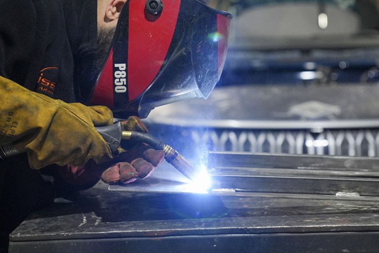 Türkiye'nin otomobili Togg zırhlandı