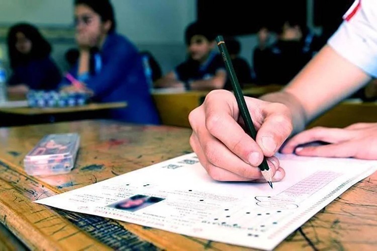 Matematik ve Türk Dili Edebiyatı'nda sınıfta kaldık